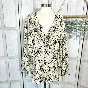 Ophelia Roe Abstract Print Flounce Long Sleeve Wrap Blouse Top Plus Size 2X NWT